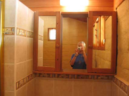 cecilia photographing mirror